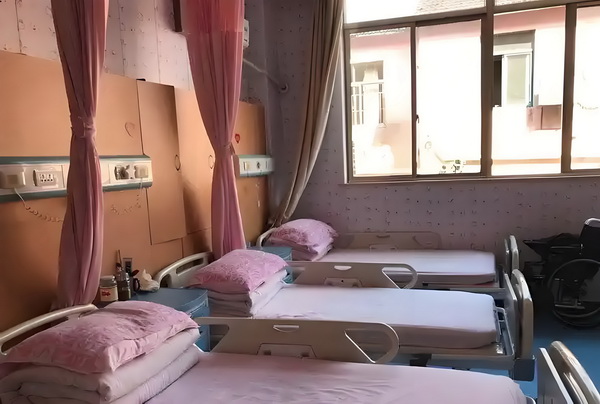仙凡禁爱：冷佛宠妻